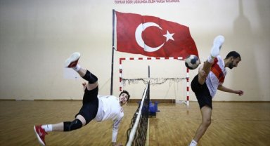 Solhan Ayak Tenisi Takımı, ay-yıldızlı formayla Avrupa şampiyonluğuna uzanmak istiyor