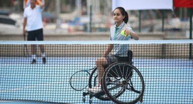 Tekerlekli sandalye teniste hedef dünyanın en iyisi olabilmek