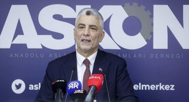 Ticaret Bakanı Bolat: Türkiye'nin 2053'te dünyada ilk 10 ekonomi arasında yer almasını hedefliyoruz