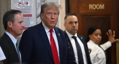 Trump, emlak sektöründe "dolandırıcılık davası" için ikinci gün de mahkemeye geldi