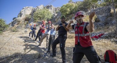 Tunceli'de doktordan çiftçiye 125 gönüllü arama kurtarma eğitiminde 
