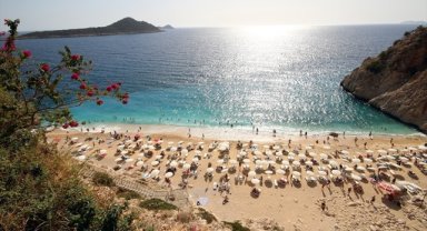 Turizmde 2028 hedefi 100 milyar dolar