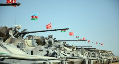 Türkiye ve Azerbaycan'dan 100. yıla özel ortak tatbikatlar