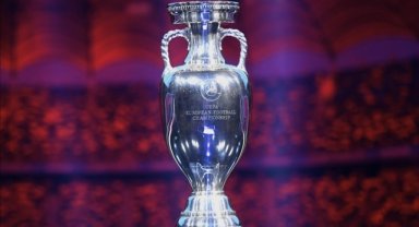 UEFA, Türkiye'nin İtalya ile ortak EURO 2032 adaylık başvurusunu değerlendirmeye aldı 