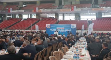 Vali Çiçek ve Büyükşehir Belediye Başkanı Büyükkılıç muhtarlarla buluştu