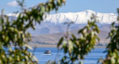 Van Gölü'ndeki Akdamar Adası yenilenen yüzüyle ziyaretçilerini ağırlayacak