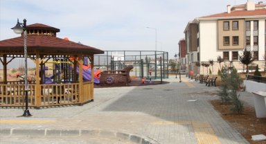 Yalıhüyük'deki TOKİ konutlarında anahtarlar teslim heyecanı