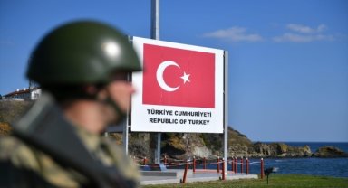 Yasa dışı yollarla Yunanistan'a geçmeye çalışan biri FETÖ üyesi 3 kişi yakalandı