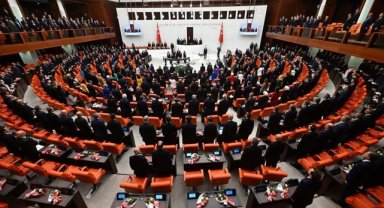 Yeni yasama yılı başladı