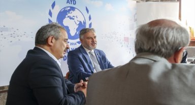 Yeniden Refah Partisi Genel Başkan Yardımcısı Altınöz'den Anadolu Yayıncıları Derneğine ziyaret