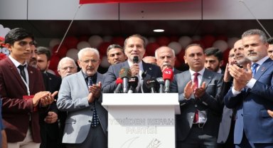 Yeniden Refah Partisi Genel Başkanı Erbakan'dan "yeni anayasa" açıklaması: