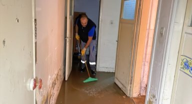 Yozgat ve Niğde'de sağanak hayatı olumsuz etkiledi