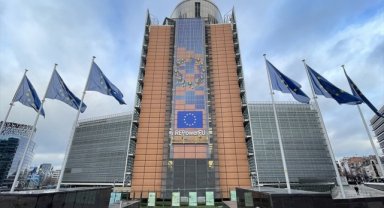 AB Komisyonu, Ukrayna ve Moldova ile üyelik müzakerelerinin başlamasını tavsiye etti 