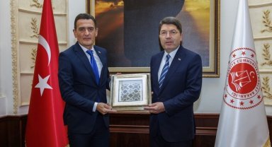 Adalet Bakanı Tunç, KKTC İçişleri Bakanı Oğuz ile görüştü