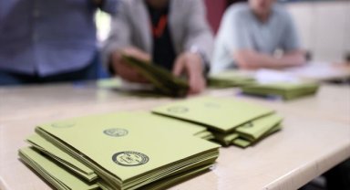 AK Parti yerel seçim için "temayül komisyonlarını" oluşturdu