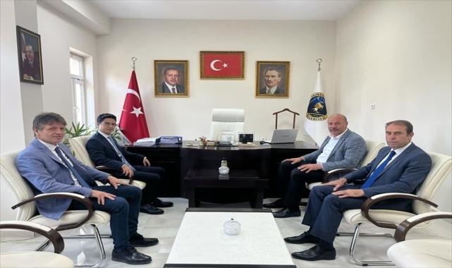 Akıncılar Kaymakamı Açıkbaş, Belediye Başkanı Şen'i ziyaret etti