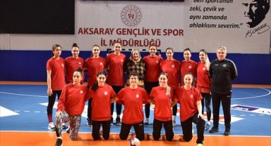 Aksaray Belediyespor Kadın Hentbol Takımı'nda hedef Süper Lig'de kalabilmek