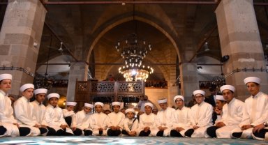 Aksaray'da hafızlık eğitimini tamamlayan 54 öğrenci için icazet töreni yapıldı