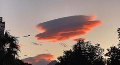 Antalya'da mercek bulutu görüldü