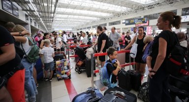 Antalya'ya gelen turist sayısı 15 milyonu geçti