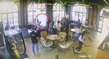 Artvin'de cep telefonu bataryasının patlama anı güvenlik kamerasında