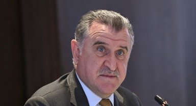 Bakan Bak: Bütün yurtlar tek tek dolaşılıyor, asansör sistemleri kontrol ediliyor