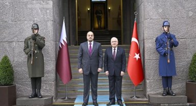 Bakan Güler, Katar Başbakan Yardımcısı ve Savunma Bakanı Al-Attiyah ile görüştü