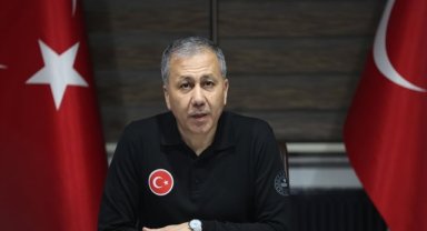 Bakan Yerlikaya, Zonguldak'ta iletişimin kesildiği geminin battığını bildirdi