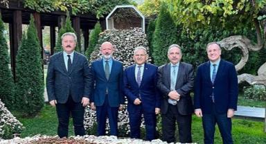 Başkan Büyükkılıç, Merkez İlçe Belediye Başkanları ile bir araya geldi