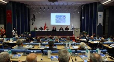 Başkan Büyükkılıç’tan Büyükşehir Belediye Meclisi’nde İsrail’e kınama