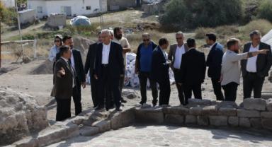 Başkan Büyükkılıç, Yeni Çıkan Mozaik Yapıları İnceledi