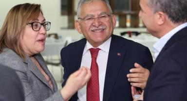 Başkan Büyükkılıç, Yerel Yönetimler Toplantısına Katıldı