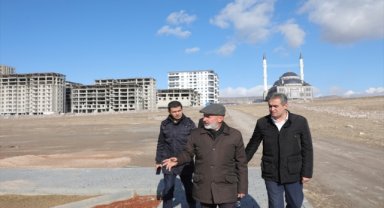 Başkan Çolakbayrakdar, Erkilet'te incelemelerde bulundu