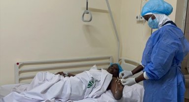 Batı Afrika'daki ilk organ nakli Türk doktorlar iş birliğinde Senegal'de yapıldı