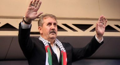 BBP Genel Başkanı Destici: Gazze'de yakın tarihin en büyük insanlık suçlarından biri işleniyor.