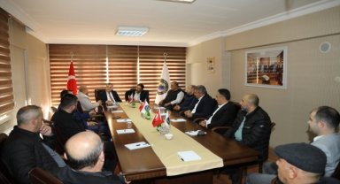 Belediye Başkanı Demirbaş, Çubuk Ticaret Borsasını ziyaret etti