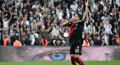 Beşiktaş, Yakup Arda Kılıç'la profesyonel sözleşme imzaladı