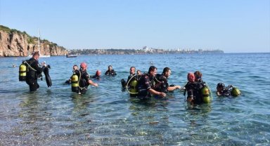 Bosnalı kurbağa adamlar eğitimlerini Antalya'da alıyor