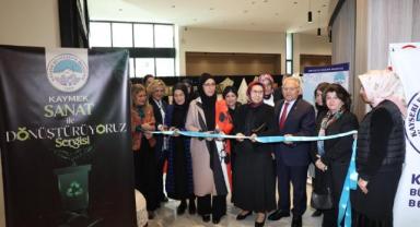 Büyükkılıç ''Sanat ile dönüştürüyoruz'' sergisinin açılışına katıldı