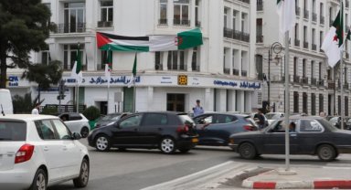 Cezayirliler, Arap devletlerinin Gazze'ye asker göndermesini istiyor