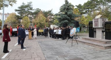 Çubuk'ta 24 Kasım Öğretmenler Günü kutlandı