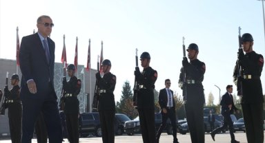 Cumhurbaşkanı Erdoğan, Ekonomik İşbirliği Teşkilatı Zirvesi için Özbekistan'a gitti