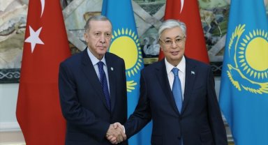 Cumhurbaşkanı Erdoğan, Kazakistan Cumhurbaşkanı Tokayev ile görüştü
