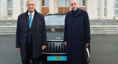 Cumhurbaşkanı Erdoğan, Kazakistan Cumhurbaşkanı Tokayev'e Togg hediye etti
