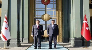 Cumhurbaşkanı Yardımcısı Yılmaz, KKTC Başbakanı Üstel ile görüştü