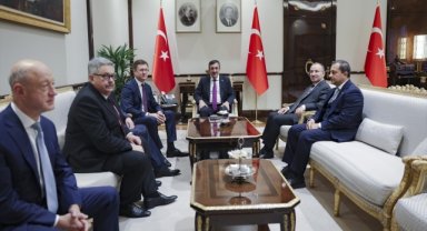 Cumhurbaşkanı Yardımcısı Yılmaz, Rusya Başbakan Yardımcısı Novak'ı kabul etti 