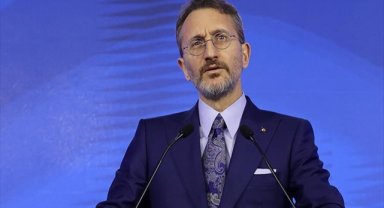 Cumhurbaşkanlığı İletişim Başkanı Altun: Bugün kurbanın kendini kınaması, dünyanın da zulme sessiz kalması bekleniyor