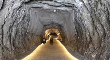 DOSYA HABER/TÜRKİYE'NİN MAĞARALARI - Hititlerden kalan tuz mağarası Çankırı'nın turizminde öncü rol oynuyor