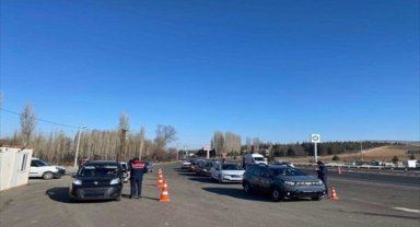 Eskişehir'de jandarma denetiminde aranan 55 firari hükümlü yakalandı