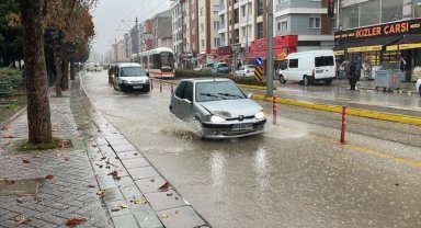 Eskişehir'de sağanak etkili oldu